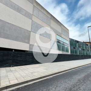 Gran edificio comercial para alquilar en Santa Coloma