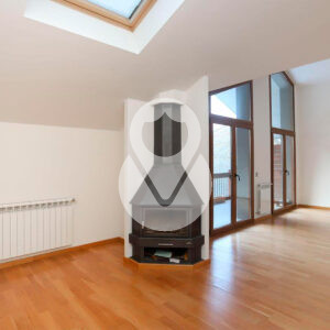 Ático en venta en Els Buners de Ordino - Alquilado - Ideal para inversores